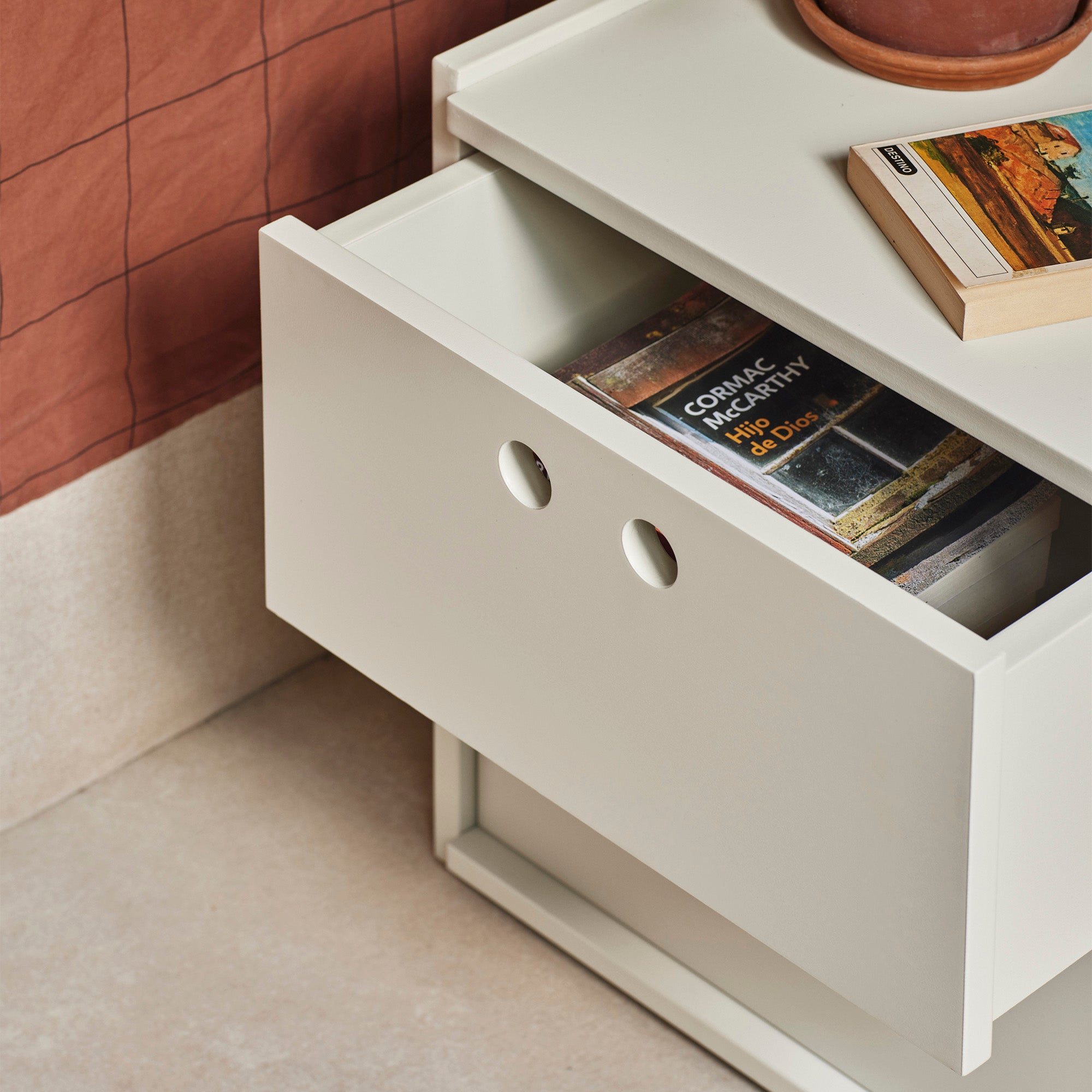 Wally / Κομοδίνο Teulat Design