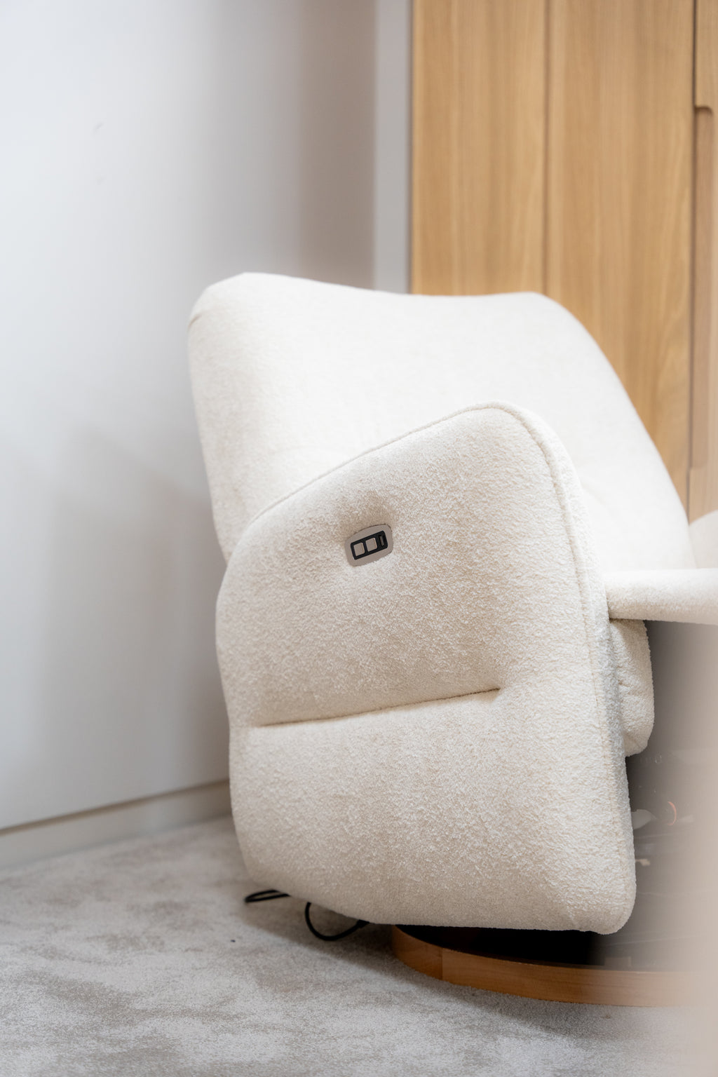 ROCKY electric recliner beige / Πολυθρόνα με ανάκλιση