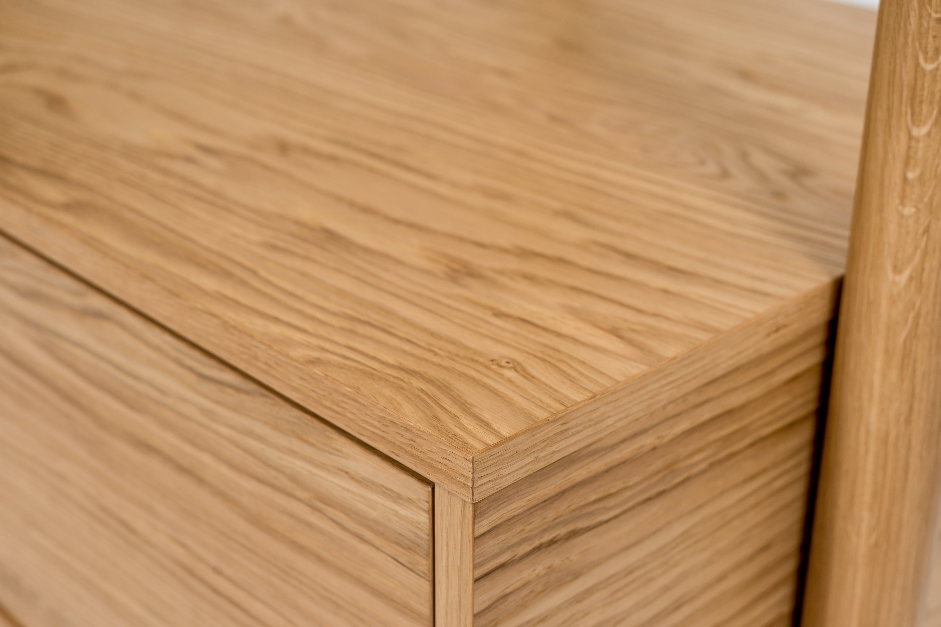 Tripod Entry / Έπιπλο Εισόδου