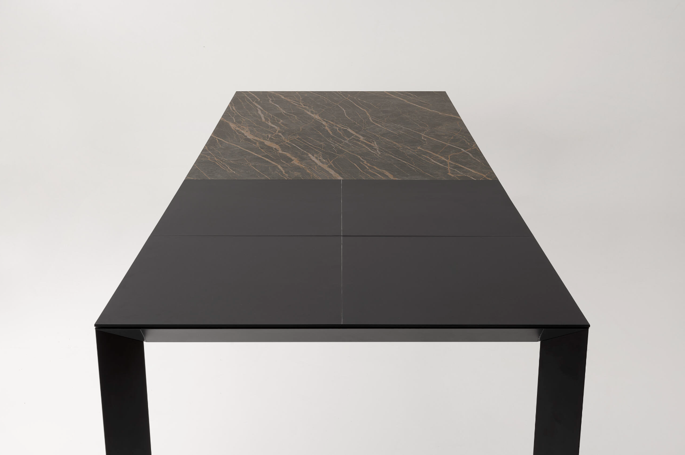 DIAMANTE Pointhouse / Επεκτεινόμενο Τραπέζι