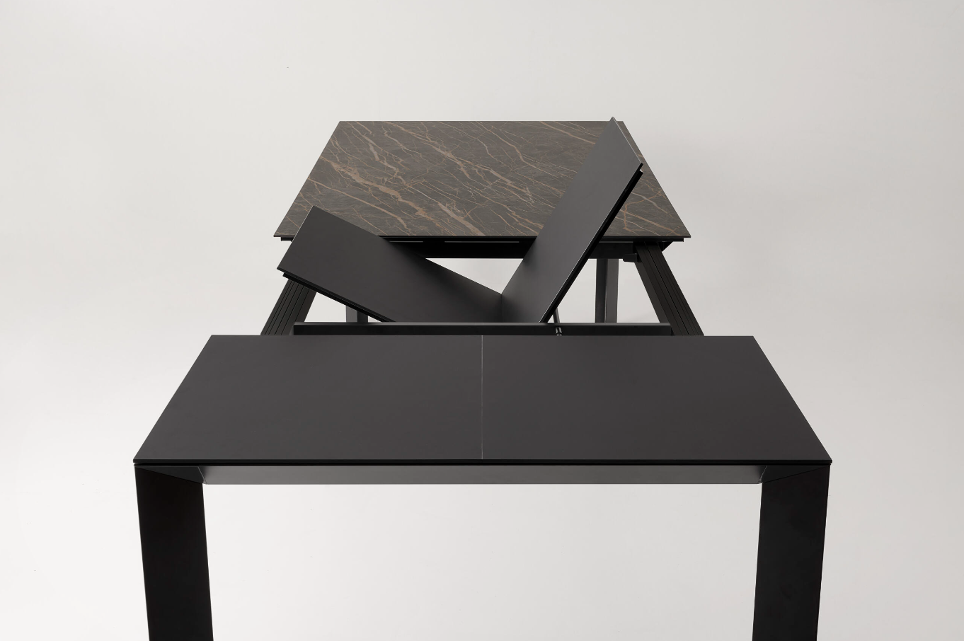 DIAMANTE Pointhouse / Επεκτεινόμενο Τραπέζι