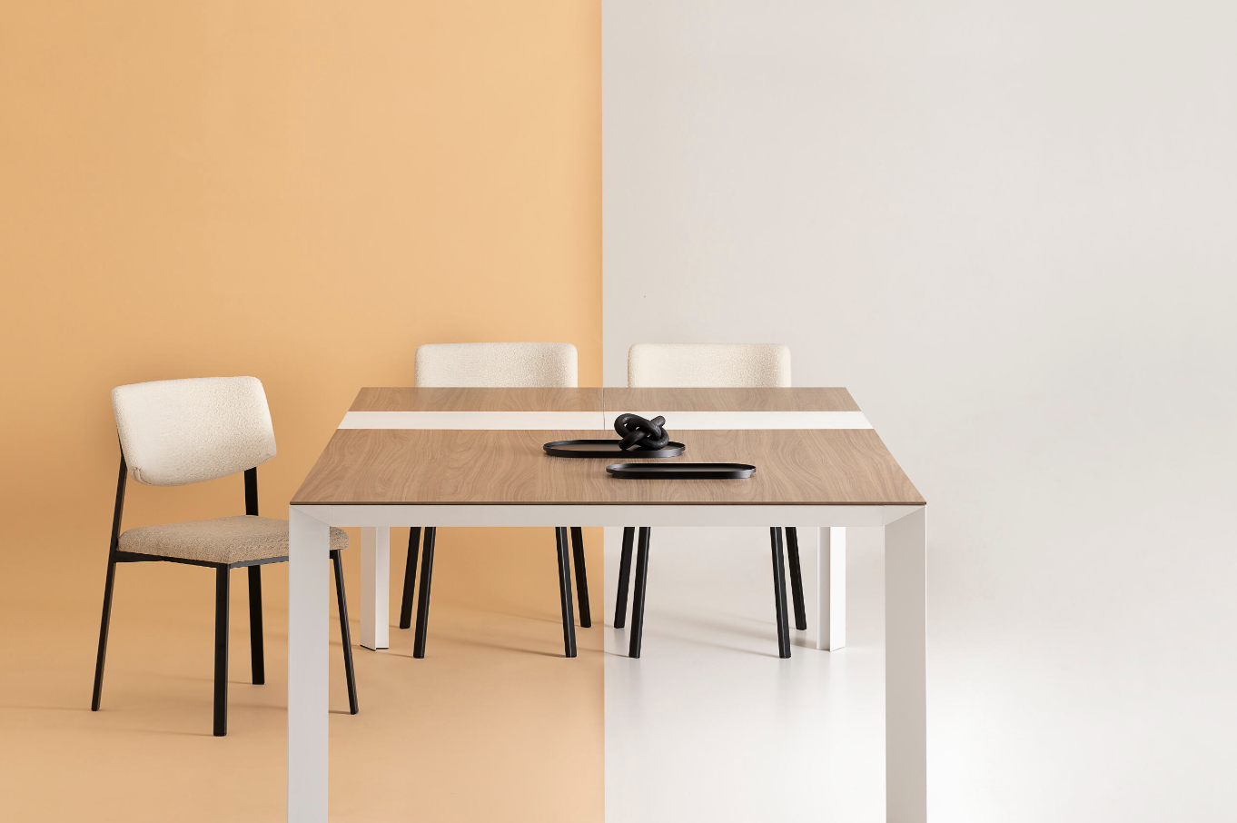 DIAMANTE Pointhouse / Επεκτεινόμενο Τραπέζι
