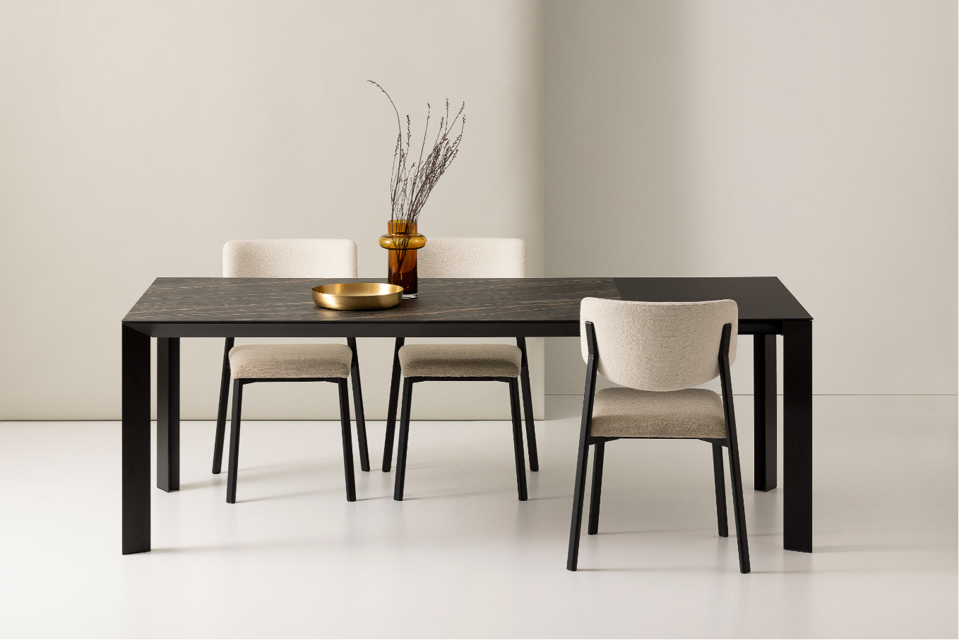 DIAMANTE Pointhouse / Επεκτεινόμενο Τραπέζι