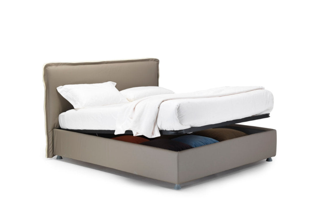 Ντυμένο κρεβάτι με αποθηκευτικό χώρο