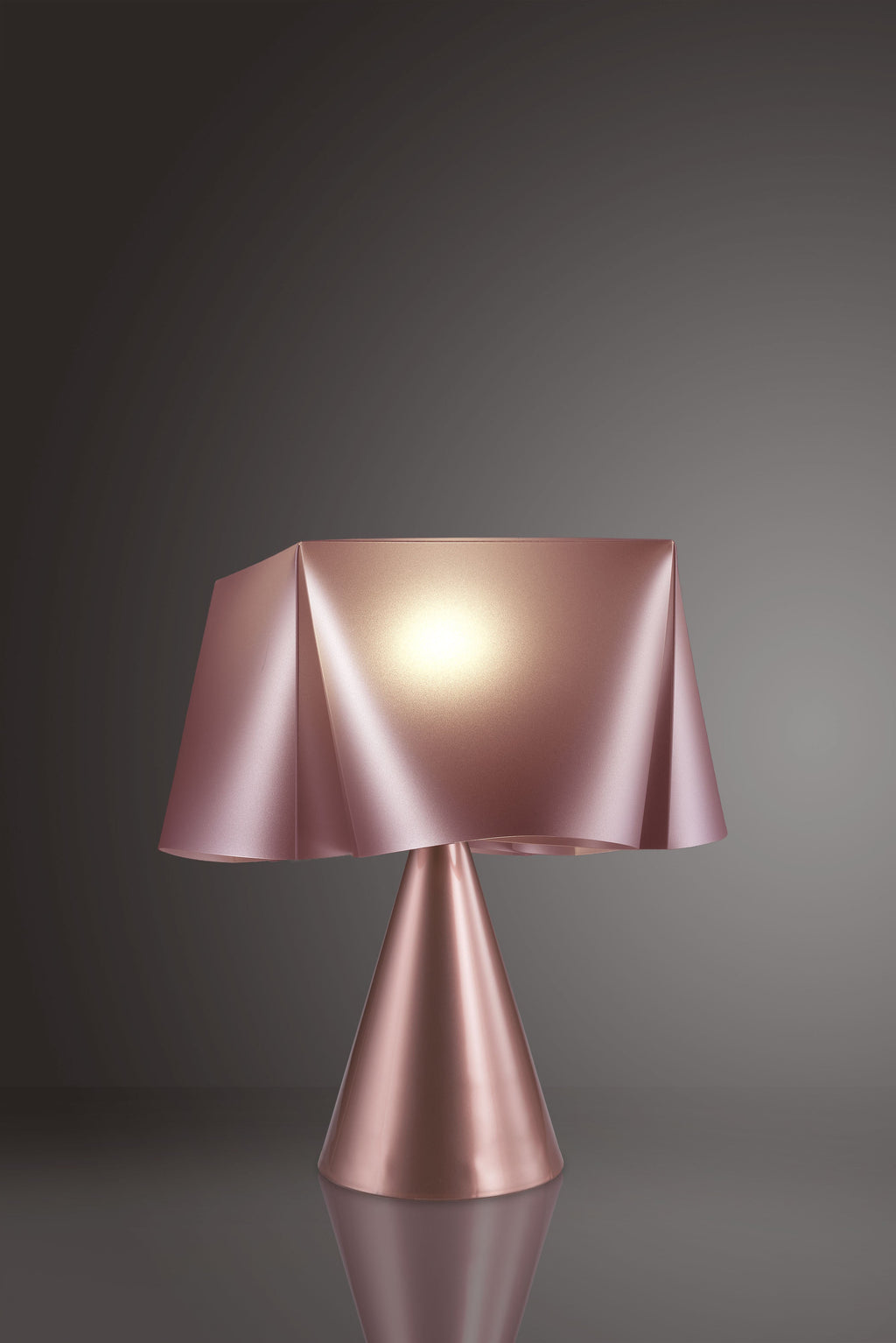 Επιτραπέζιο φωτιστικό