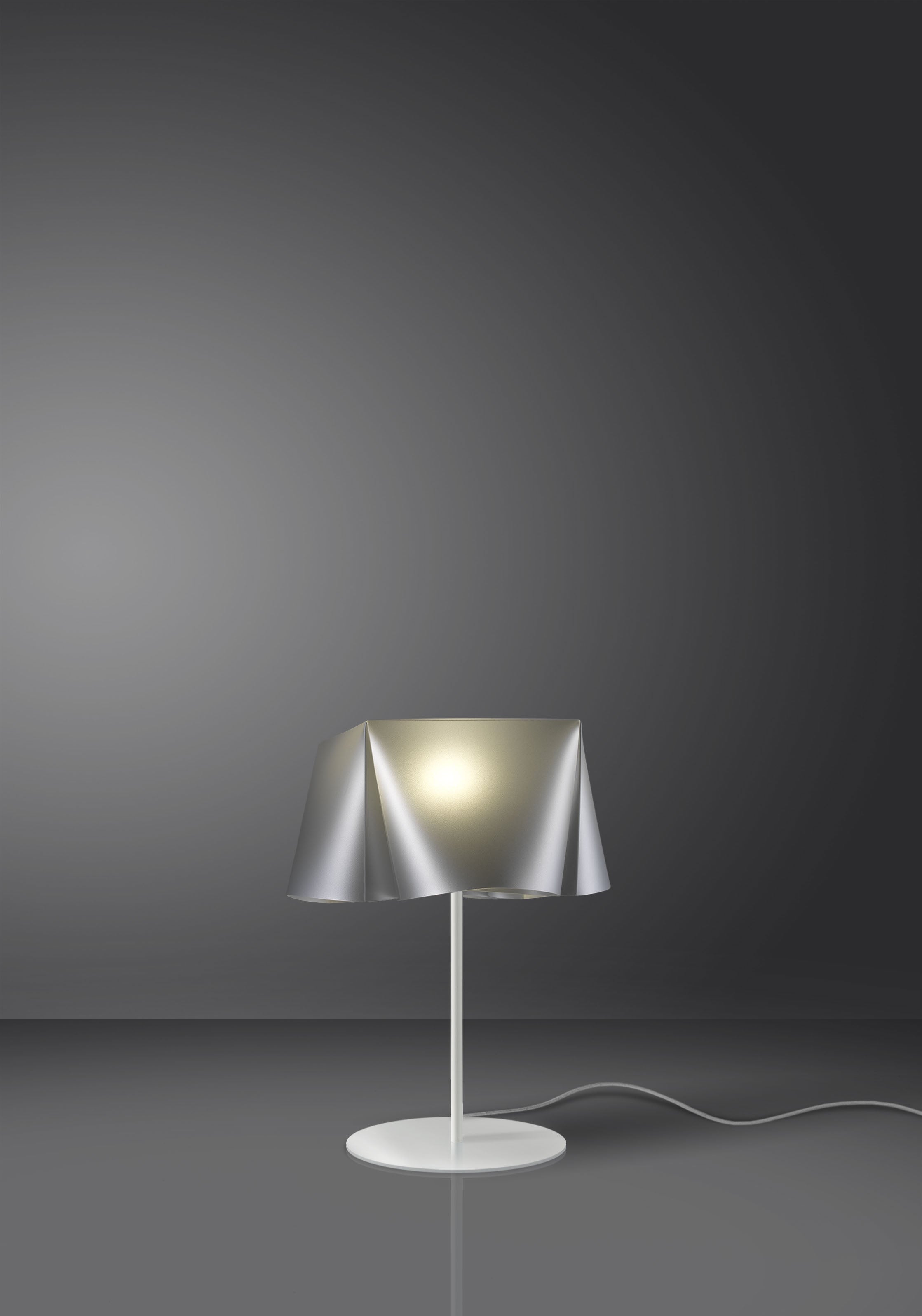 Επιτραπέζιο φωτιστικό