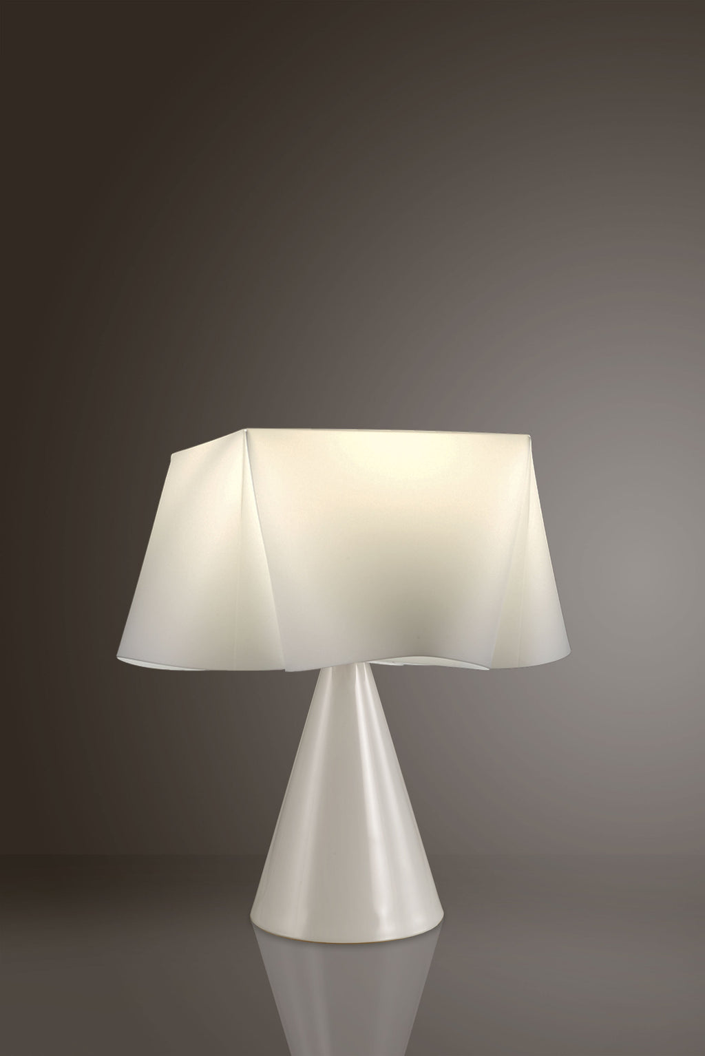 Επιτραπέζιο φωτιστικό