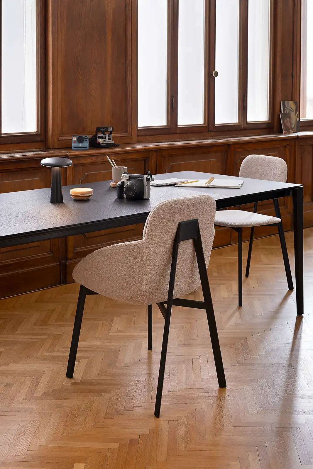 FUSION Pointhouse / Extendable Table