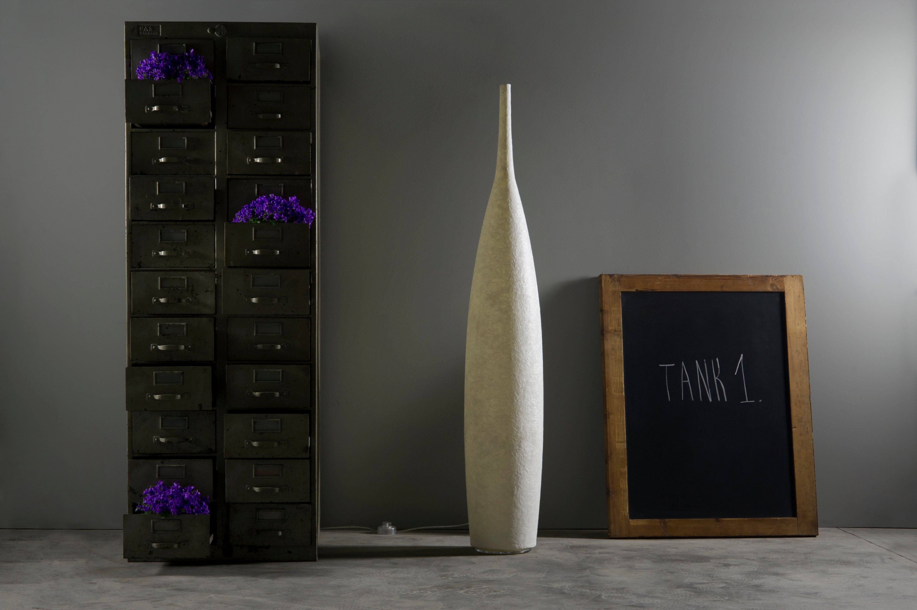 Tank 1 / Φωτιστικό Δαπέδου