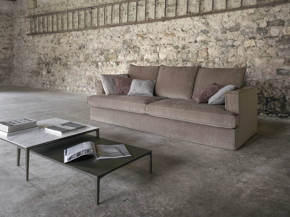 Τριθέσιος Καναπές