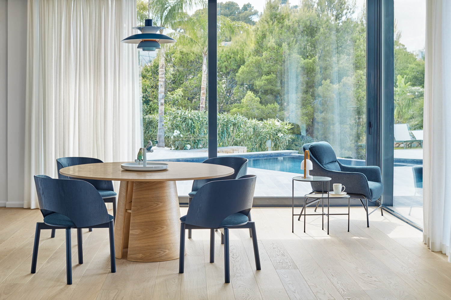 Καρέκλα-πολυθρόνα τραπεζαρίας