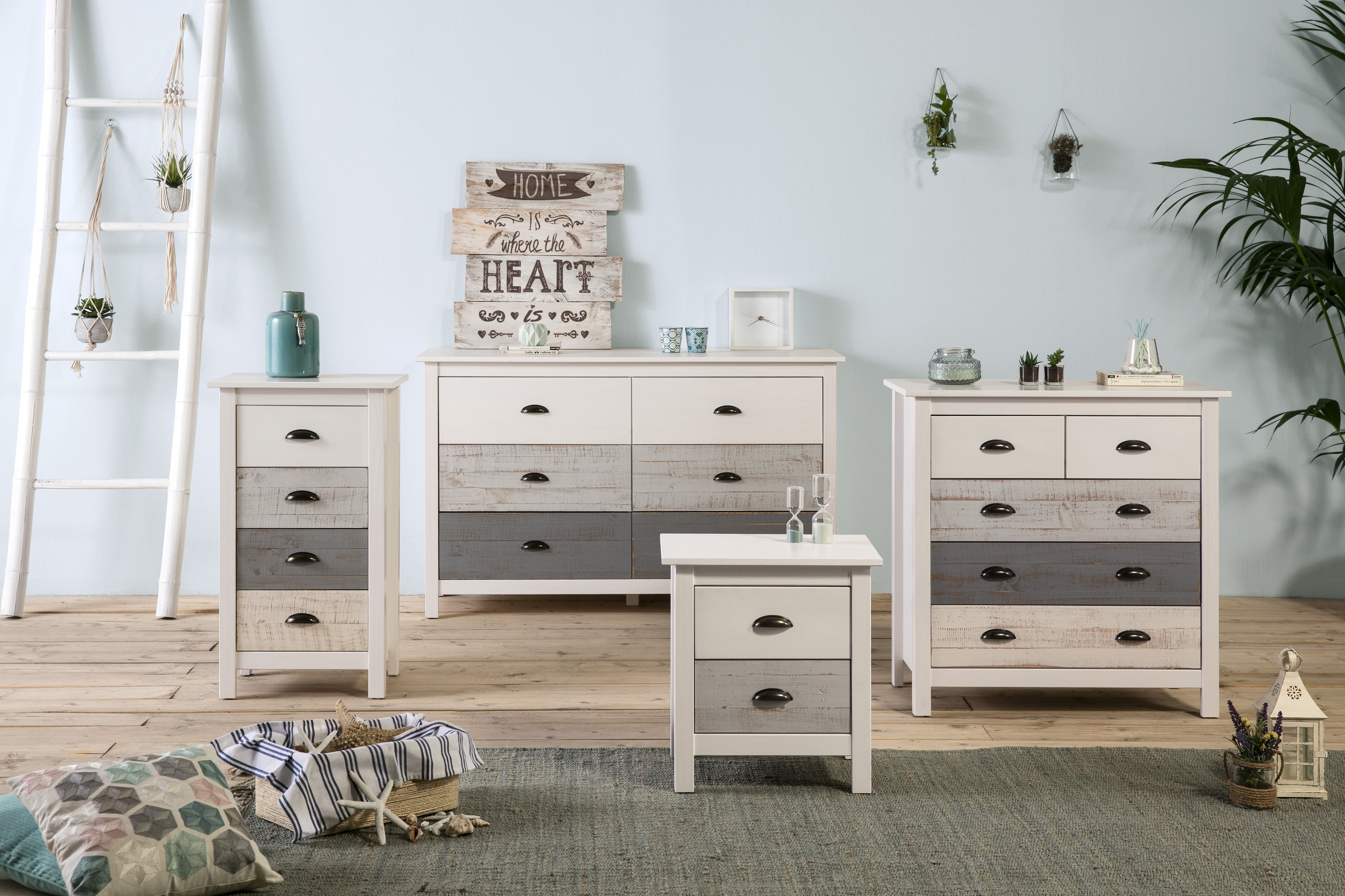 Romantica / Κομοδίνο