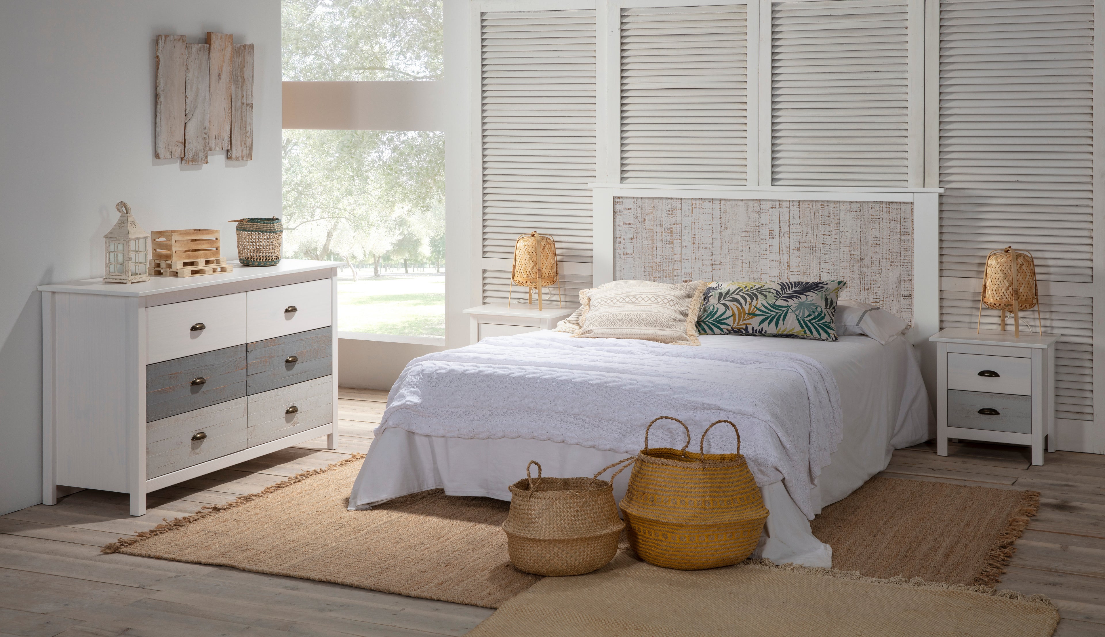 Romantica / Κομοδίνο