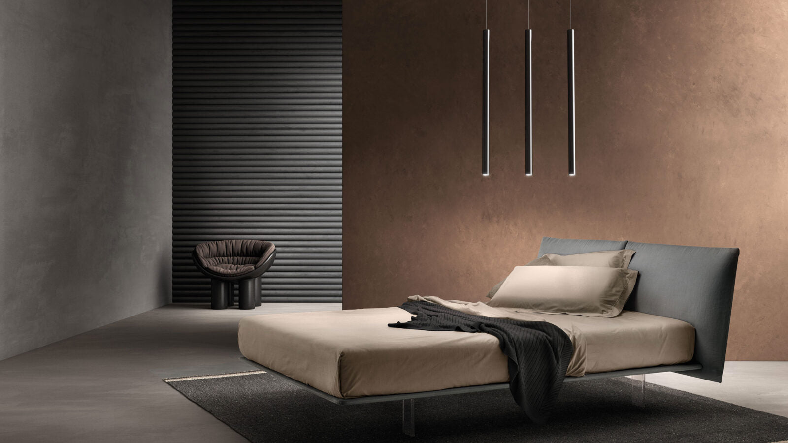 Curious / Ντυμένο Κρεβάτι