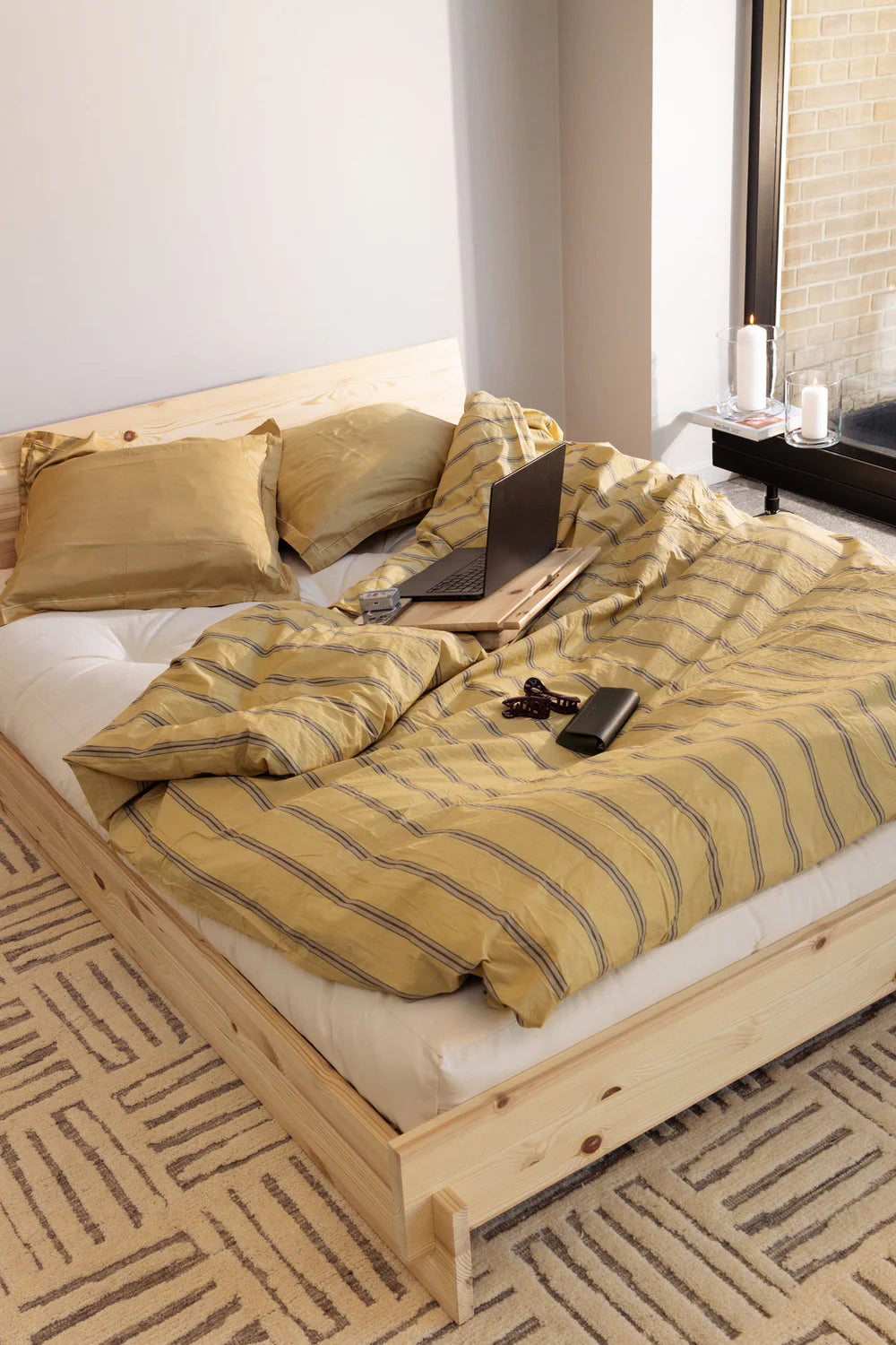Latch Bed / Ξύλινο Κρεβάτι Karup