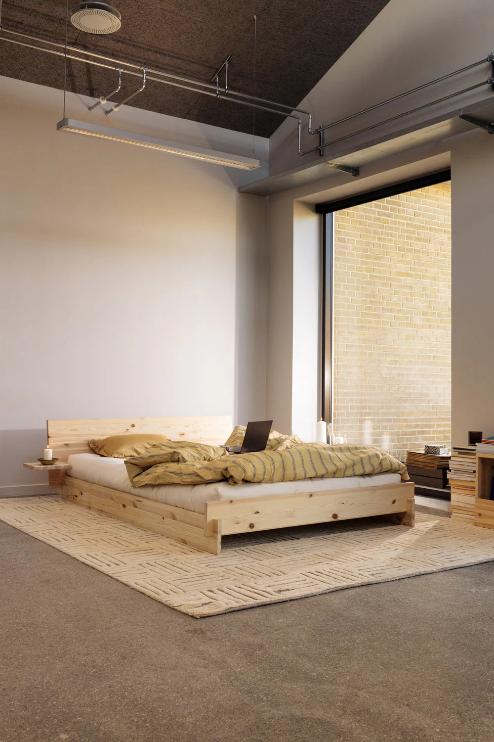 Latch Bed / Ξύλινο Κρεβάτι Karup