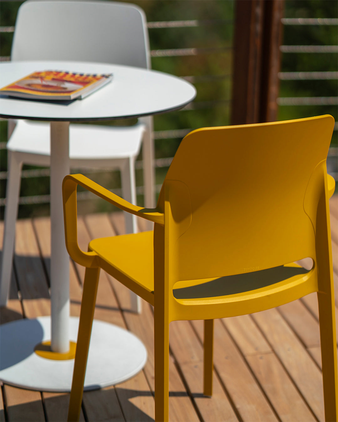 Καρέκλα με μπράτσα T!pa Pointhouse