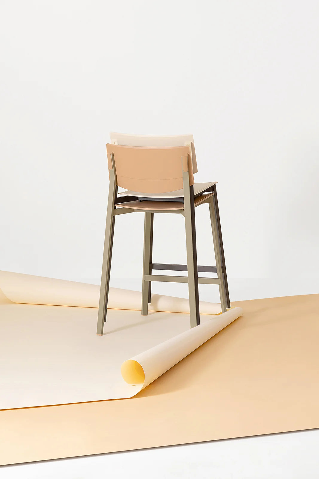 BEBA YOUNG / Σκαμπό νησίδας Pointhouse