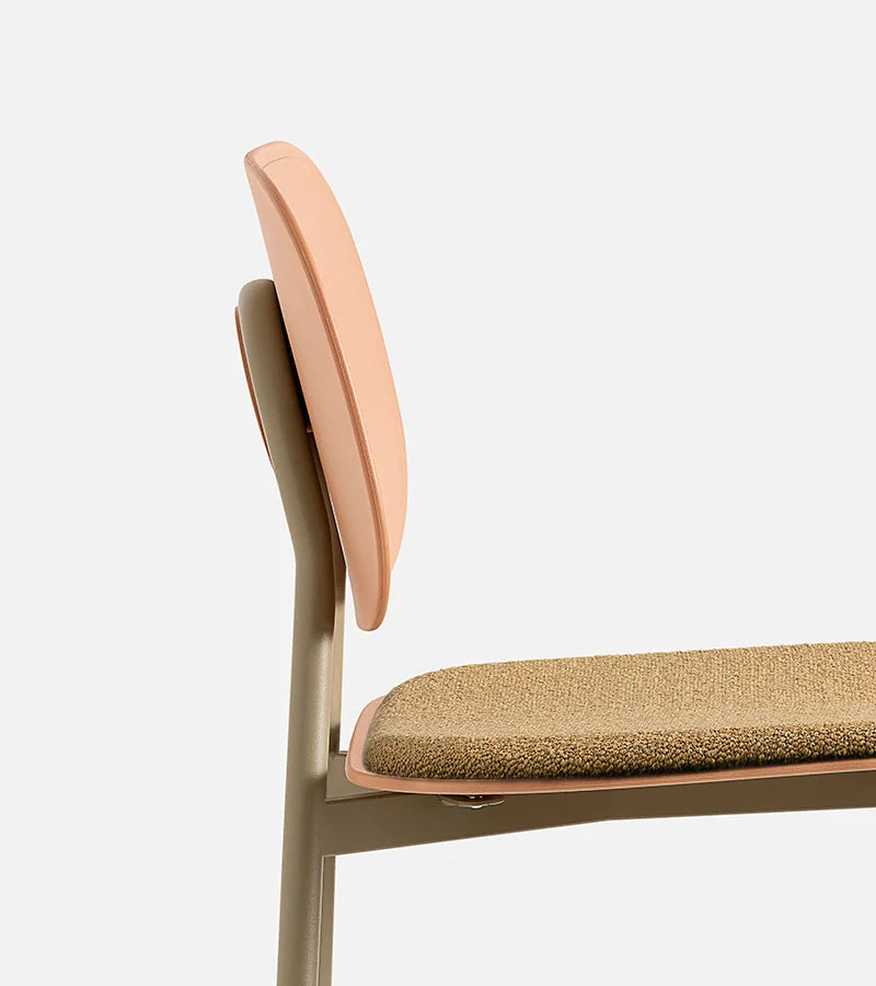 TATA YOUNG Σκαμπό Pointhouse με μαξιλάρι