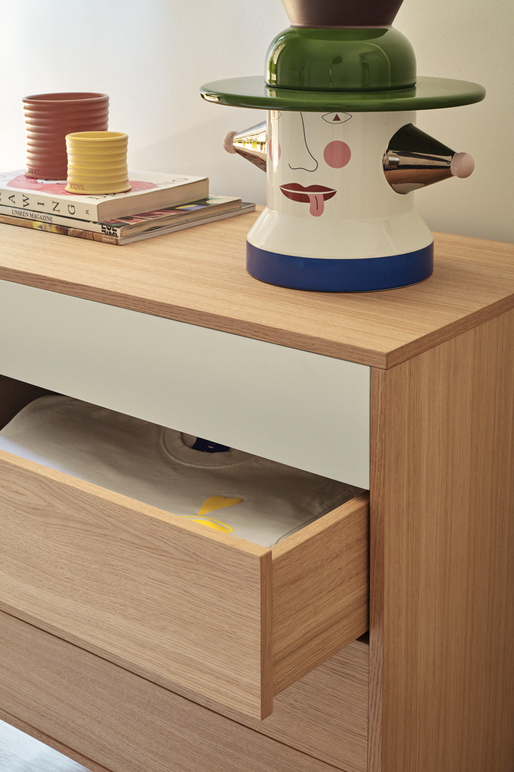 Ξύλινη συρταριέρα