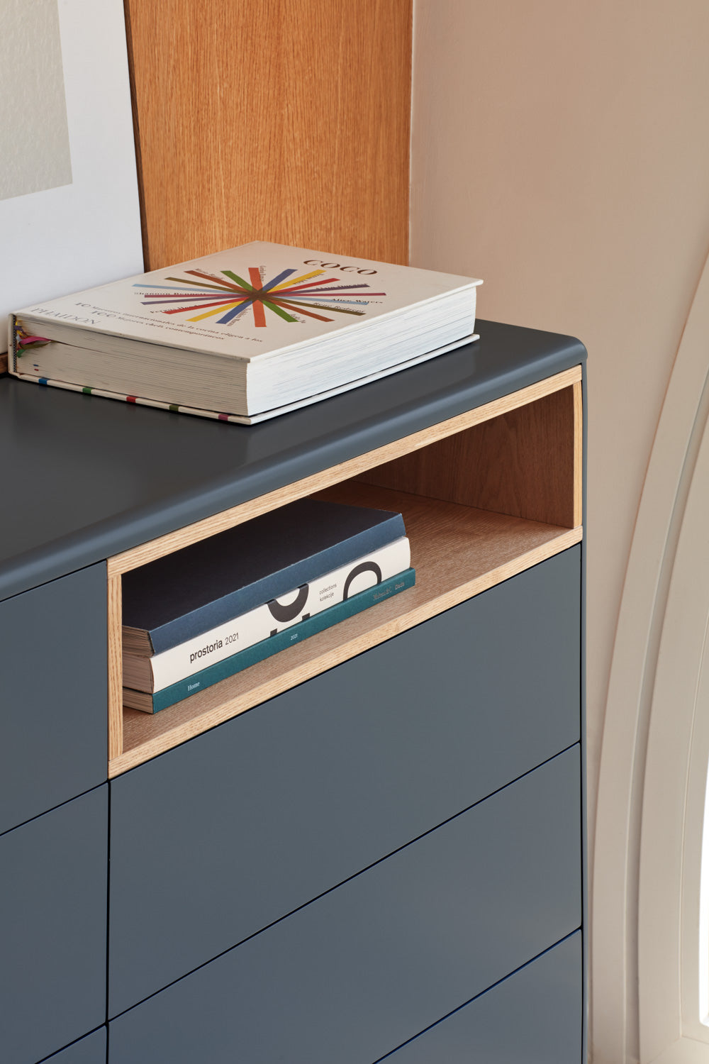 Ξύλινη συρταριέρα