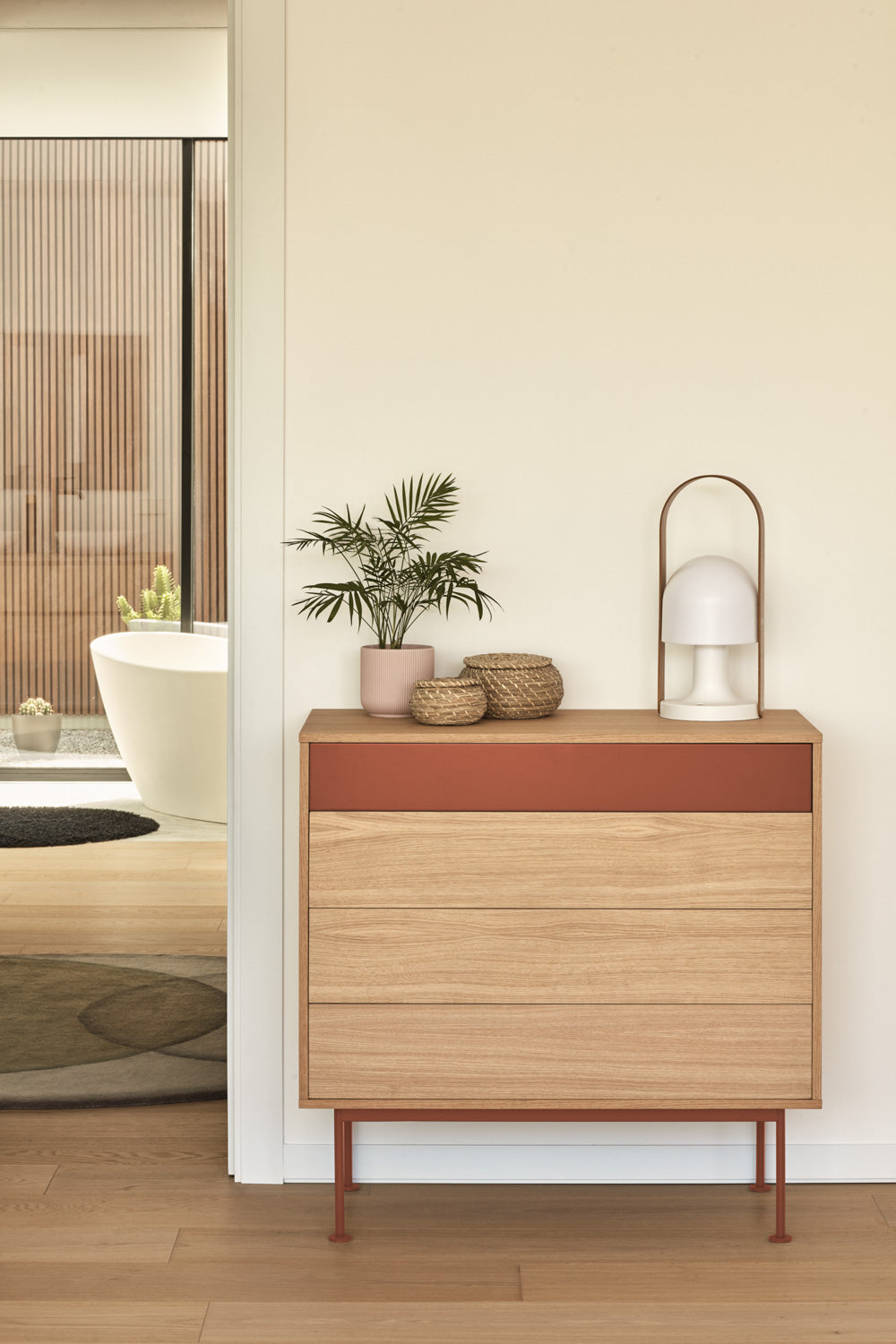 Ξύλινη συρταριέρα