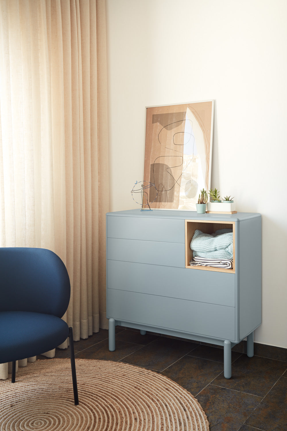 Ξύλινη συρταριέρα