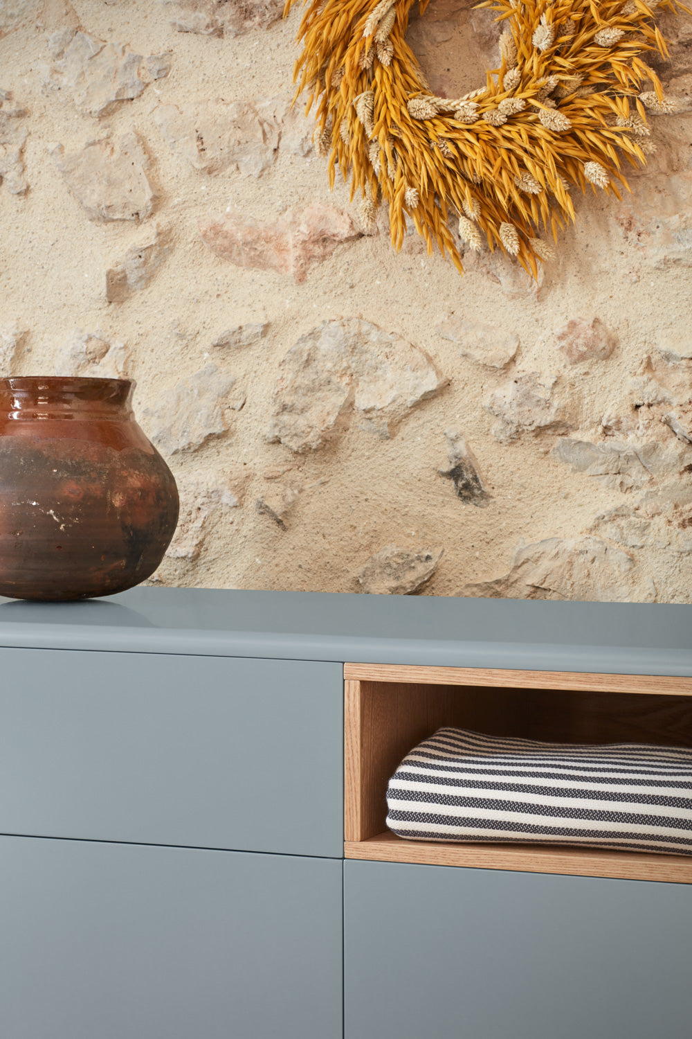 Ξύλινη συρταριέρα