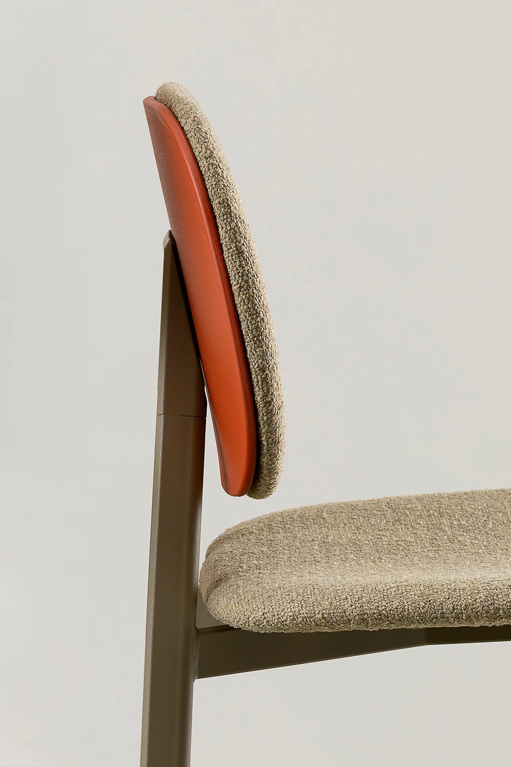 TATA UPHOLSTERED/PP / Σκαμπό Νησίδας Pointhouse