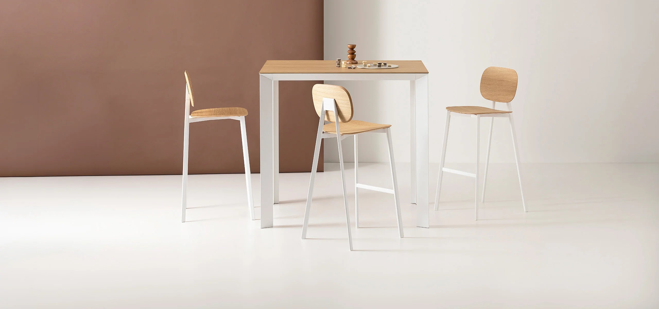 TATA ξύλινο σκαμπό νησίδας Pointhouse