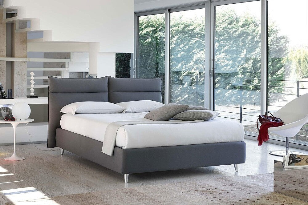 Ντυμένο κρεβάτι με αποθηκευτικό χώρο