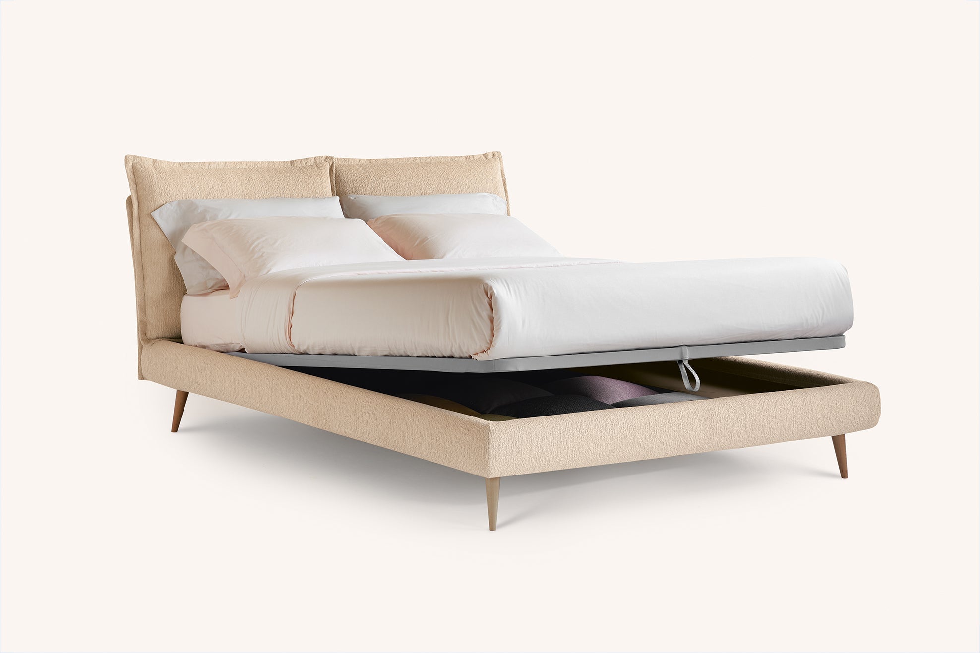 ντυμένο κρεβάτι 