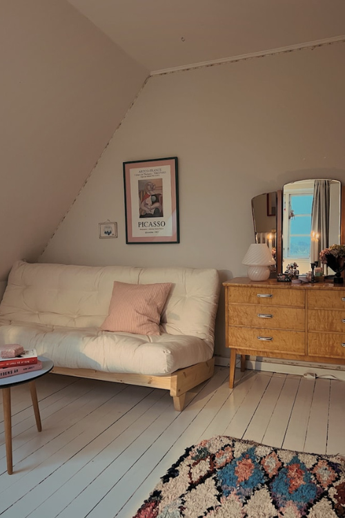 Τριθέσιος καναπές κρεβάτι Futon